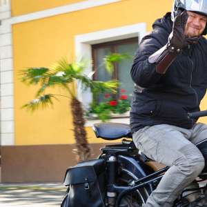 260808_motorrad_ariel