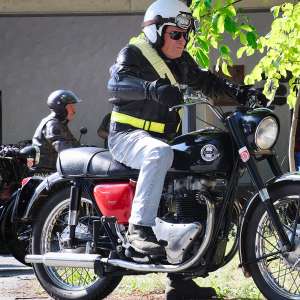 260808_motorrad_ariel